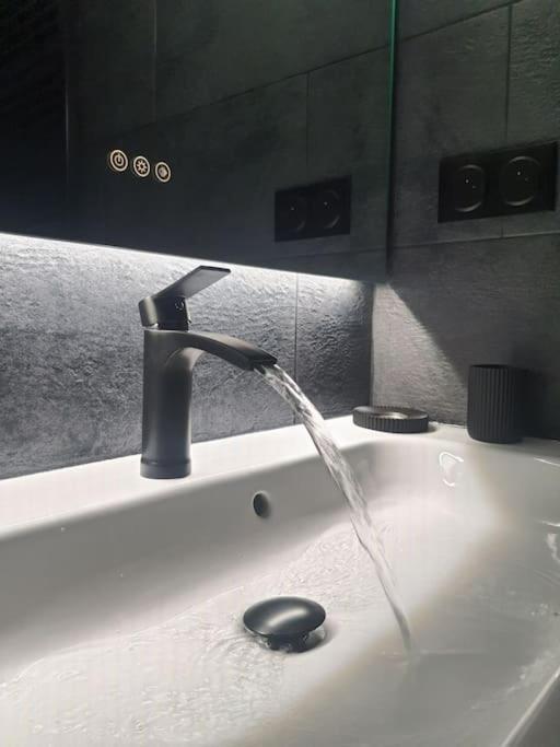 Superbe Appartement Avec Jacuzzi Et Exterieur Перпинян Екстериор снимка