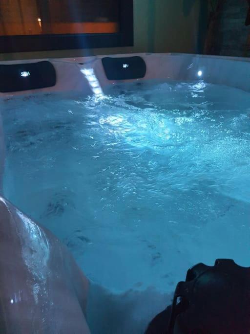 Superbe Appartement Avec Jacuzzi Et Exterieur Перпинян Екстериор снимка